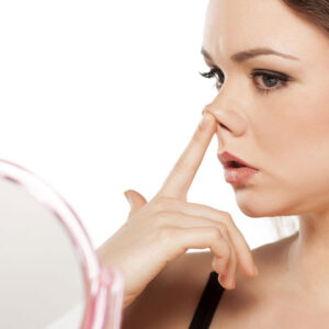 La chirurgie de rhinoplastie doit satisfaire le patient psychologiquement